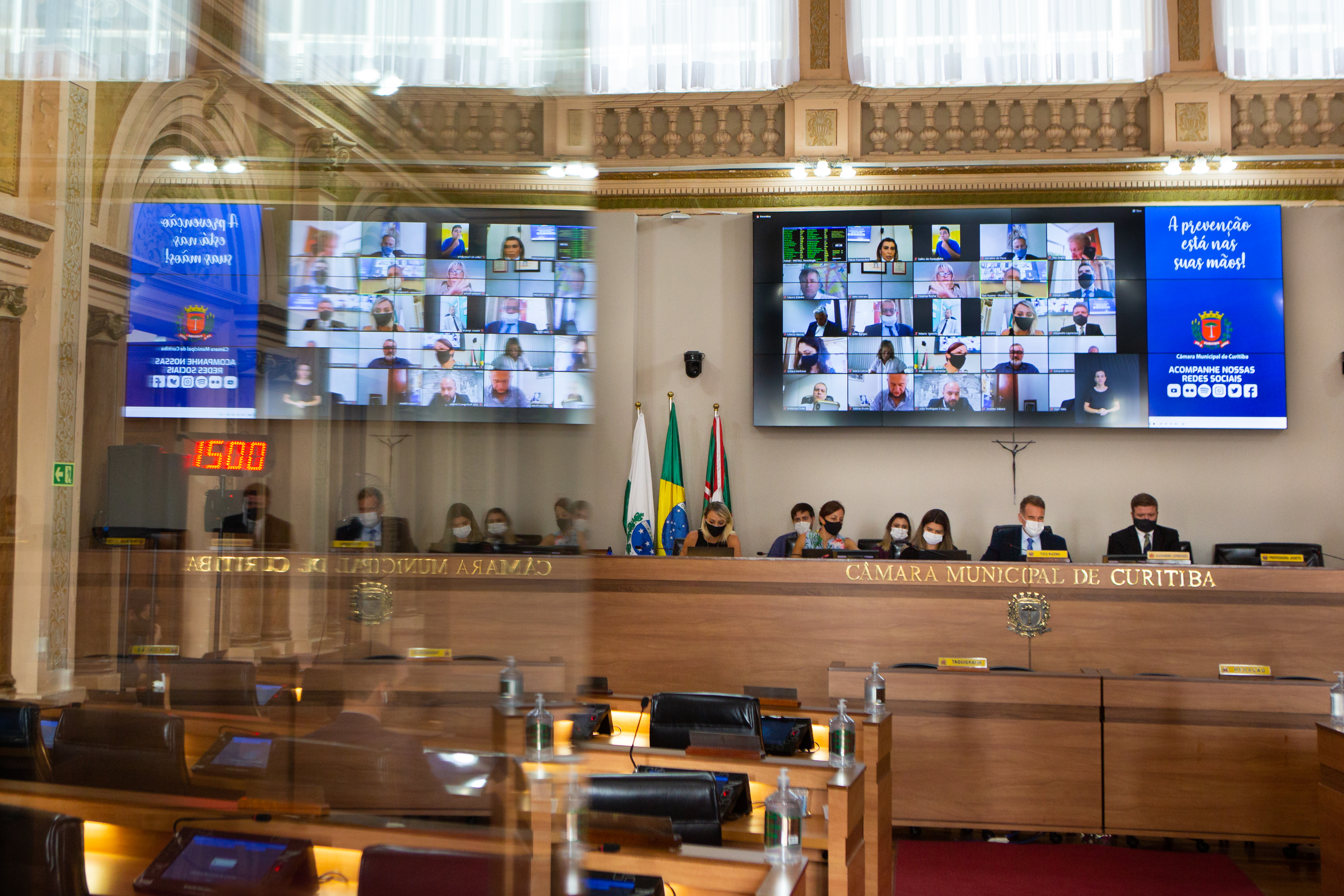 Confirmadas políticas contra o câncer e homenagem a líder comunitária