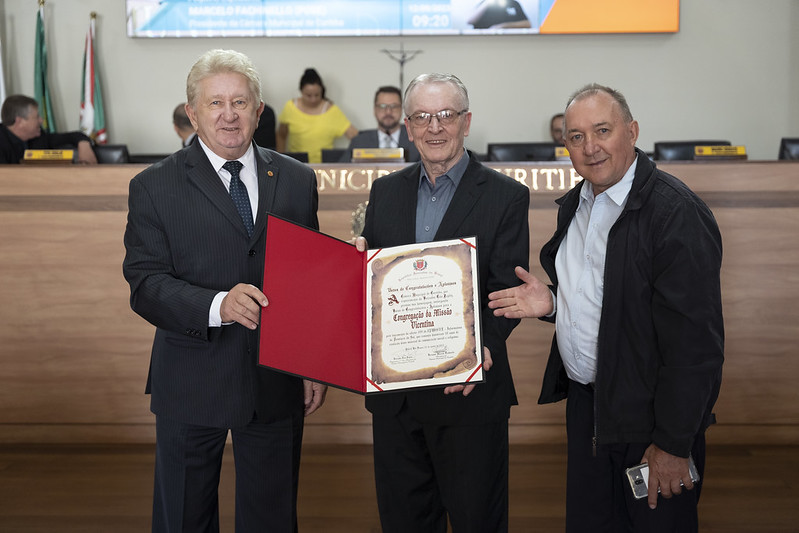 Congregação da Missão Vicentina recebe homenagem da CMC