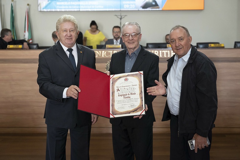 Congregação da Missão Vicentina recebe homenagem da CMC