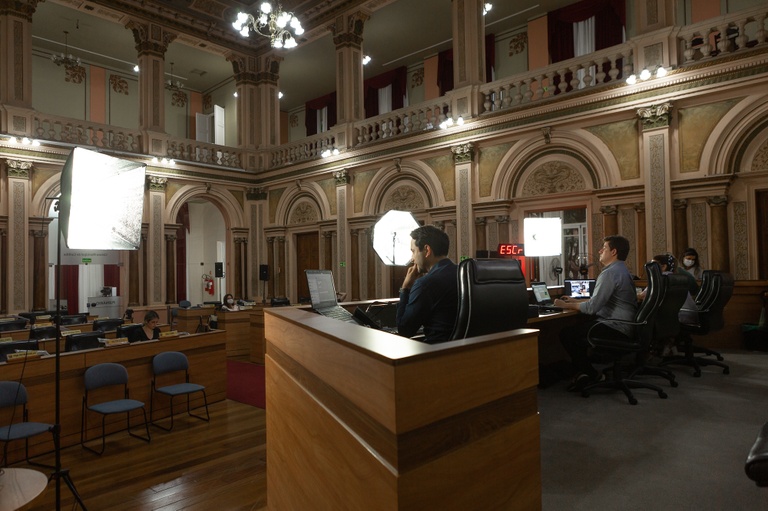 Conheça os vereadores mais e menos votados para a Câmara de Curitiba