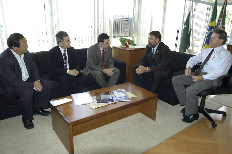 Cônsul da França visita Câmara de Curitiba 