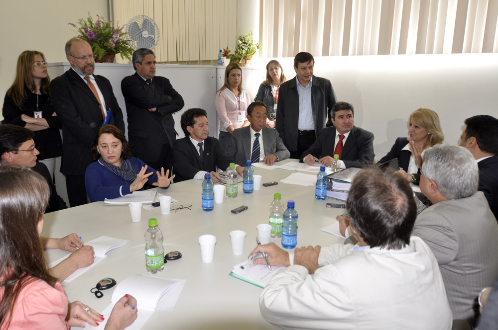 Contratos continuam sob análise de conselho 