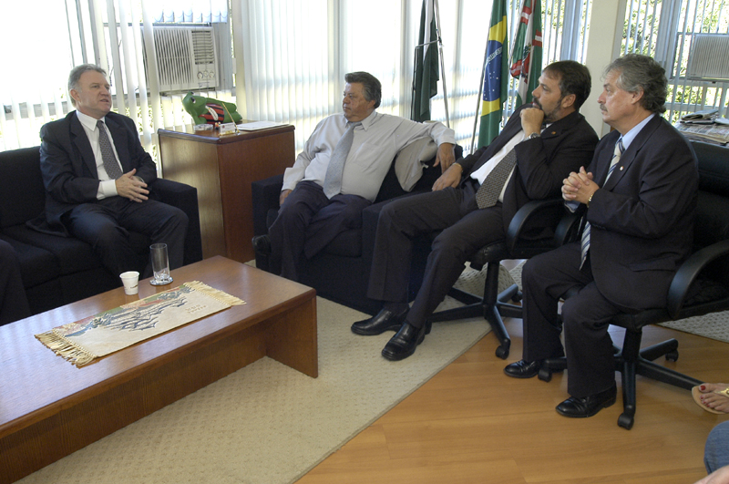 Coordenador da  ONU fala na Câmara de Curitiba 