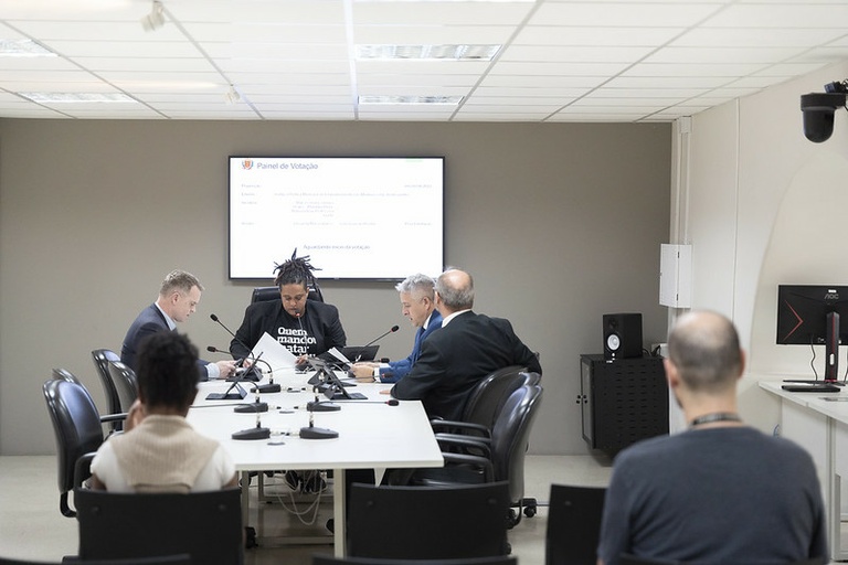  Cordão para indicar deficiência oculta tem aval de Direitos Humanos