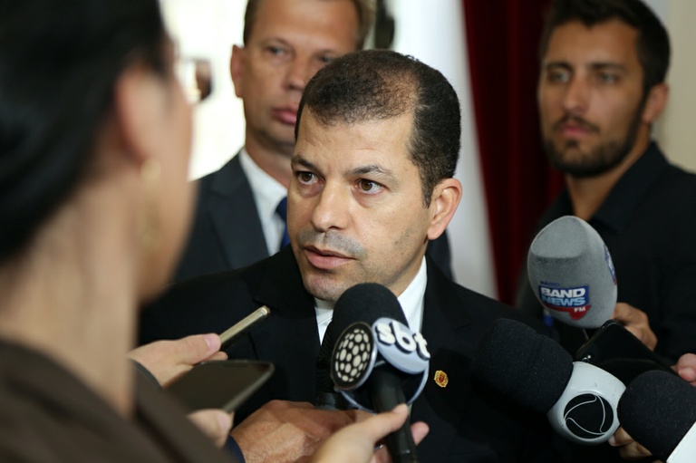 Corte nos serviços postais pode chegar a 70%, diz Serginho do Posto