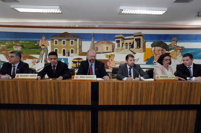 CPI do Transporte debaterá medida cautelar com MP  