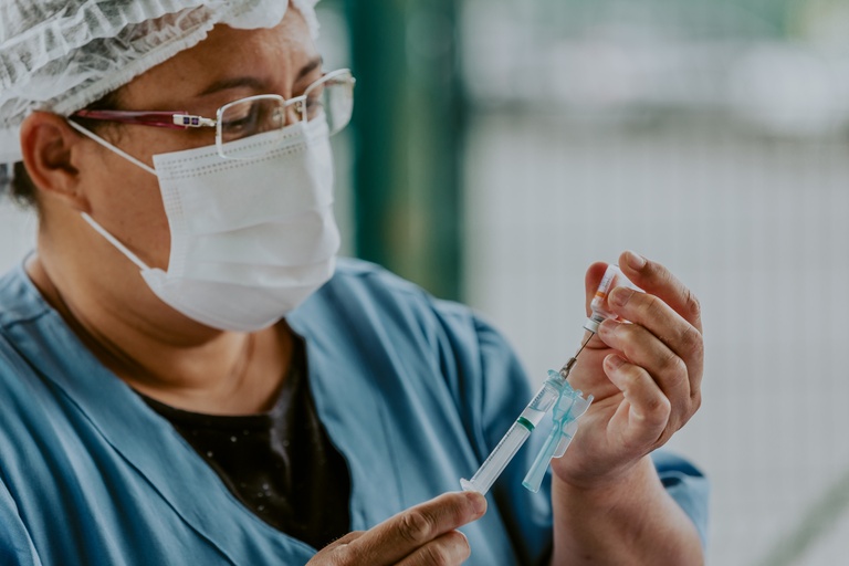 Criação de prêmio municipal para profissionais da enfermagem tramita na CMC