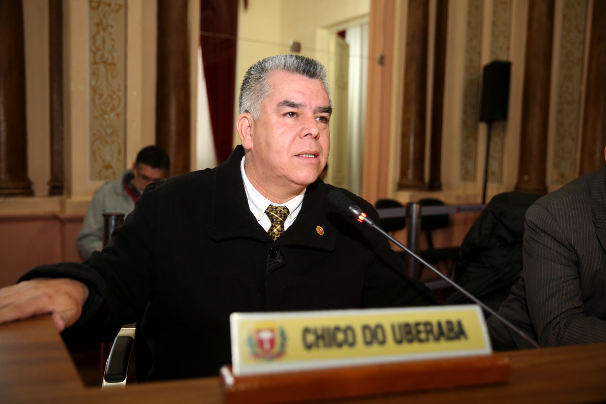 Críticas à prefeitura elevam o tom das discussões em plenário 