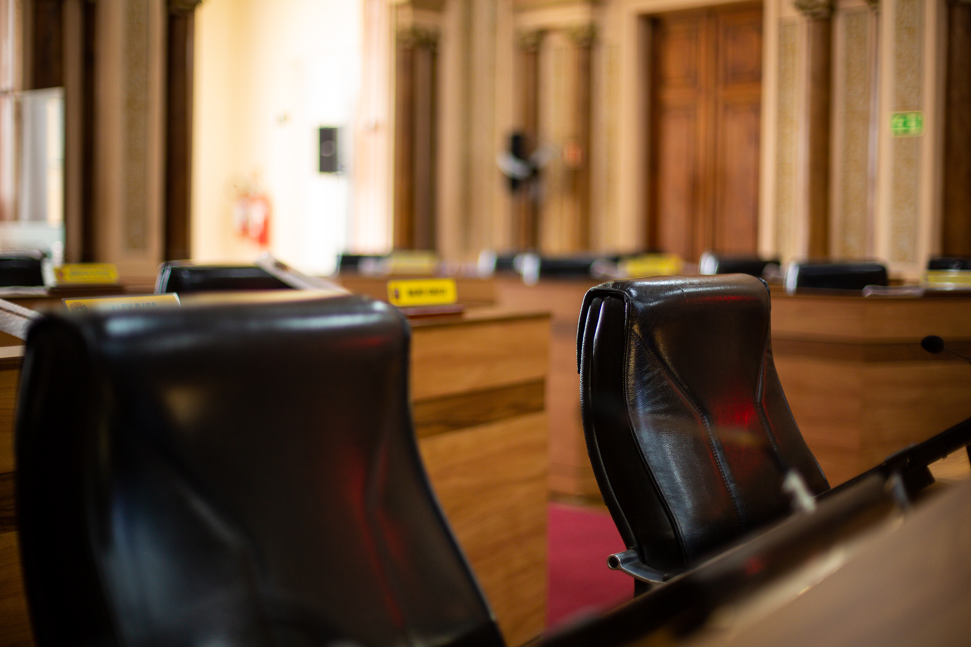 Cumprimento da Lei do Aprendiz como critério de contratação é rejeitado na CMC