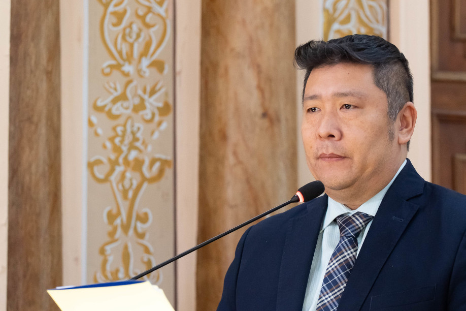 Curitiba aprova regras para Inteligências Artificiais na administração pública