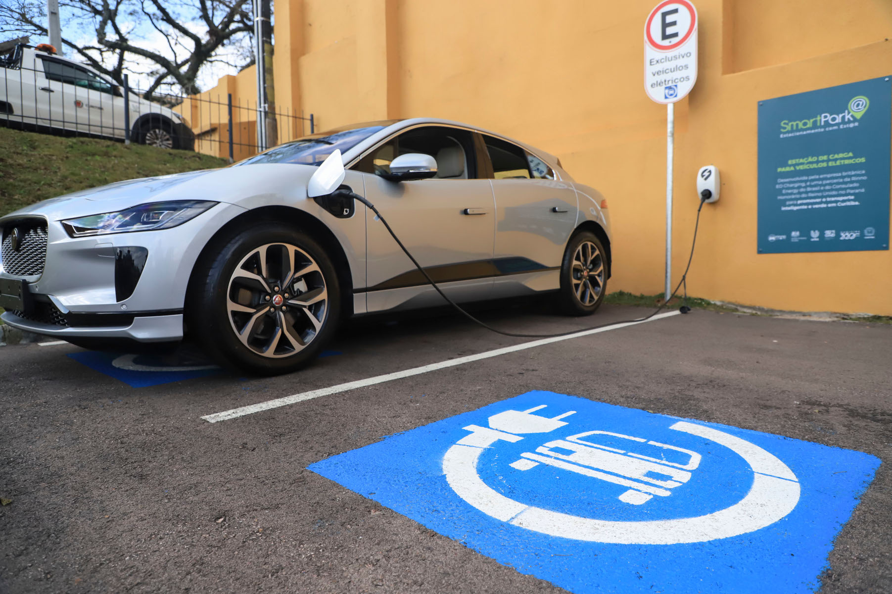 Propostas normas de segurança para recarga de veículos elétricos