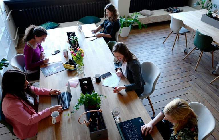 Curitiba avalia regras para coworkings e centros de negócios digitais