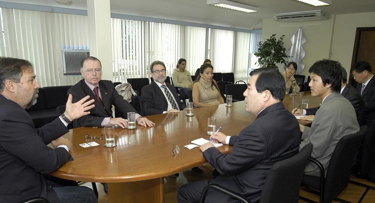 Curitiba entrega título de cidade-irmã a Suwon 