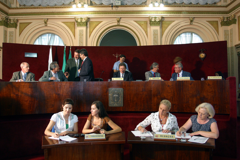 Curitiba não tem pendência que bloqueie obras 