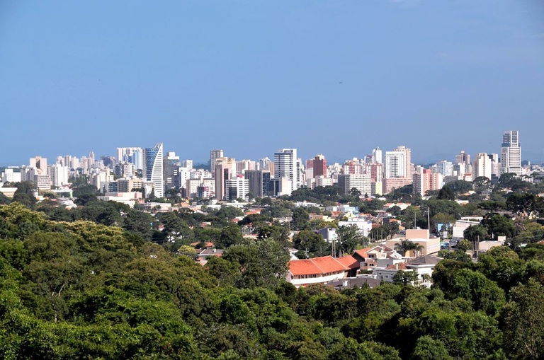 Curitiba pode conceder licença especial para testes de negócios inovadores