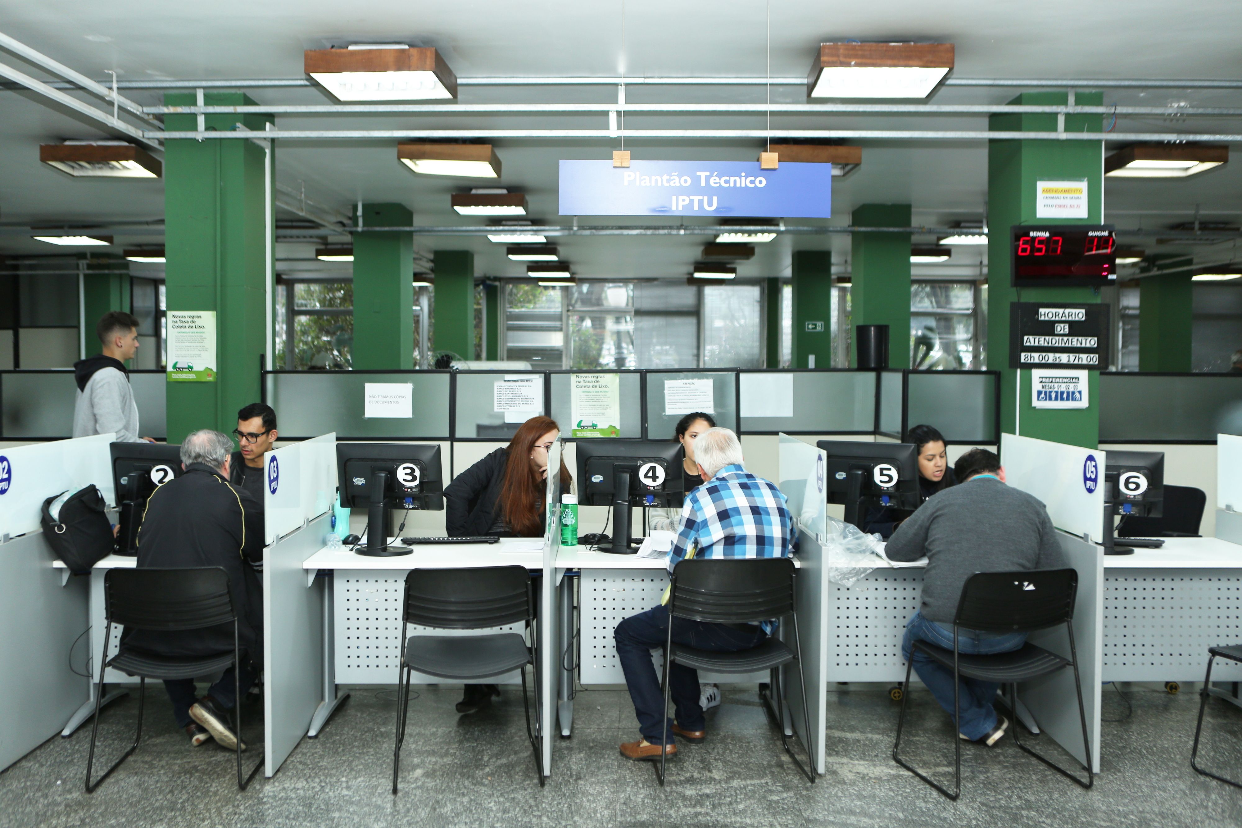 Curitiba pode ter novo programa de capacitação dos servidores públicos