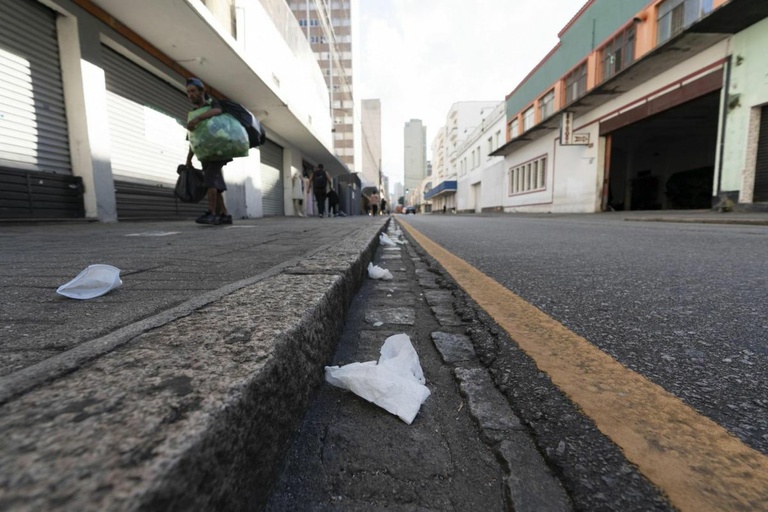 Denúncia de descarte irregular de lixo pode ter recompensa