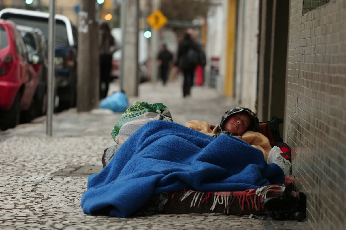 Recriada Frente Parlamentar em Defesa da População em Situação de Rua