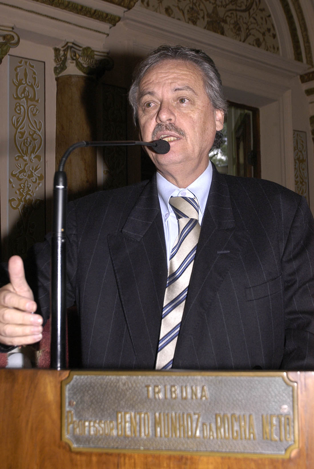 Curitiba reforça posição no cenário mundial, diz Mario 