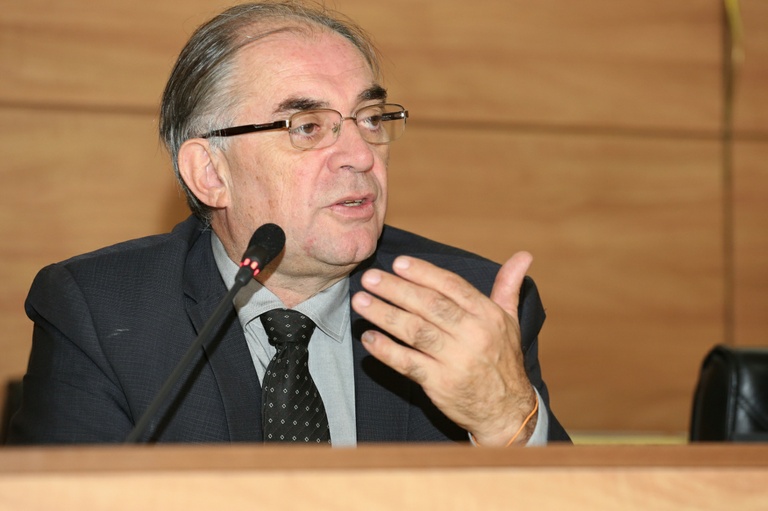 Curitiba tem 176 obras em andamento hoje, afirma Scatolin