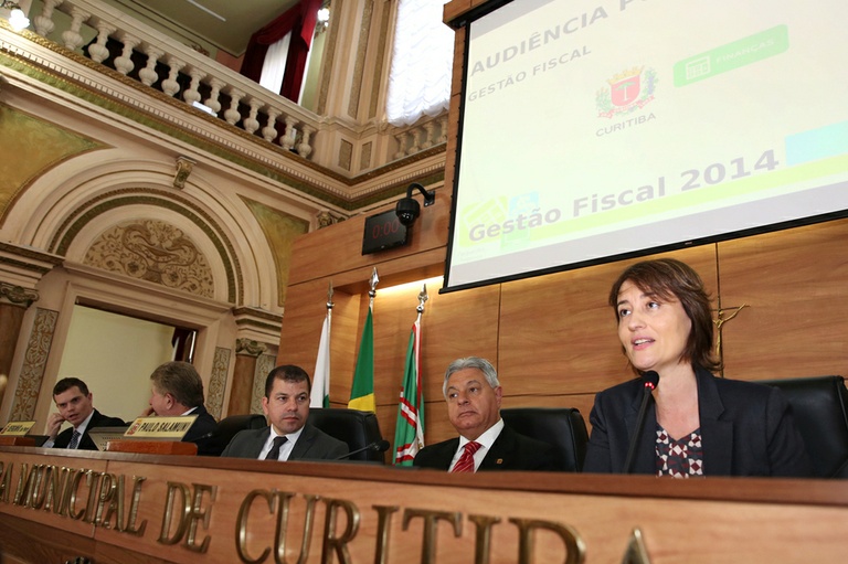 "Curitiba tem pouca inadimplência de IPTU", diz Eleonora