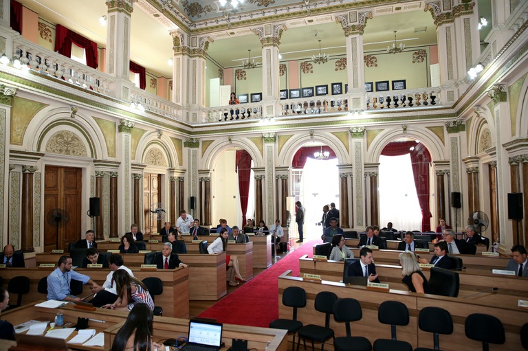 Curitiba terá bem público com nome de Nelson Mandela