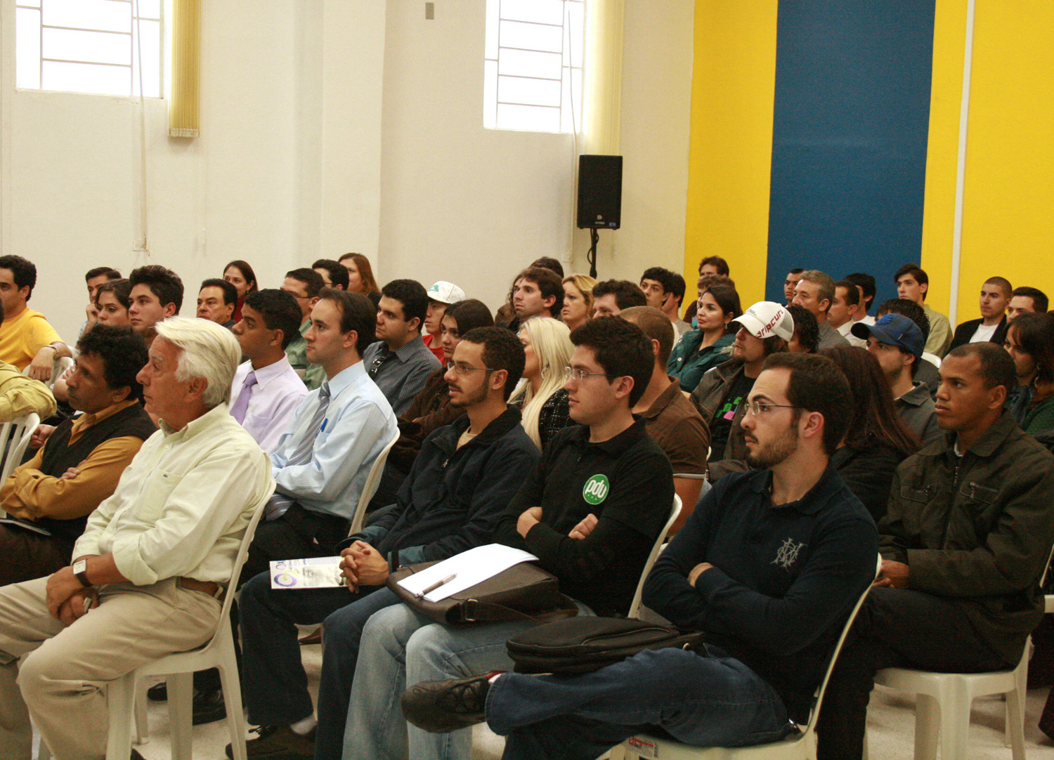 Curso de formação política prepara jovens, diz vereador 