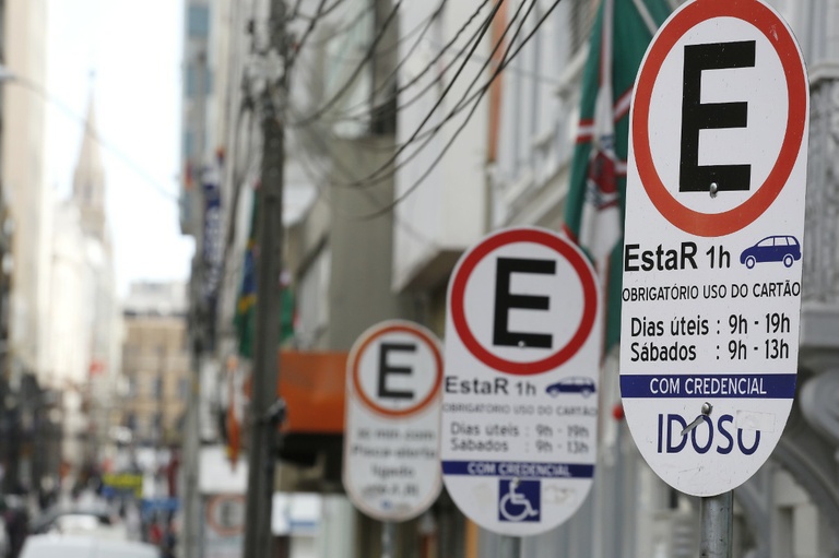 Danos em veículos durante uso do EstaR poderão ser ressarcidos