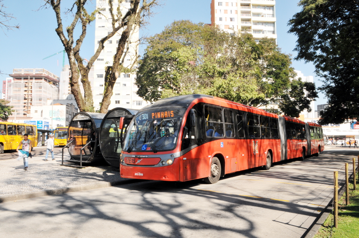 Data de fabricação na lataria dos ônibus pode se tornar obrigação