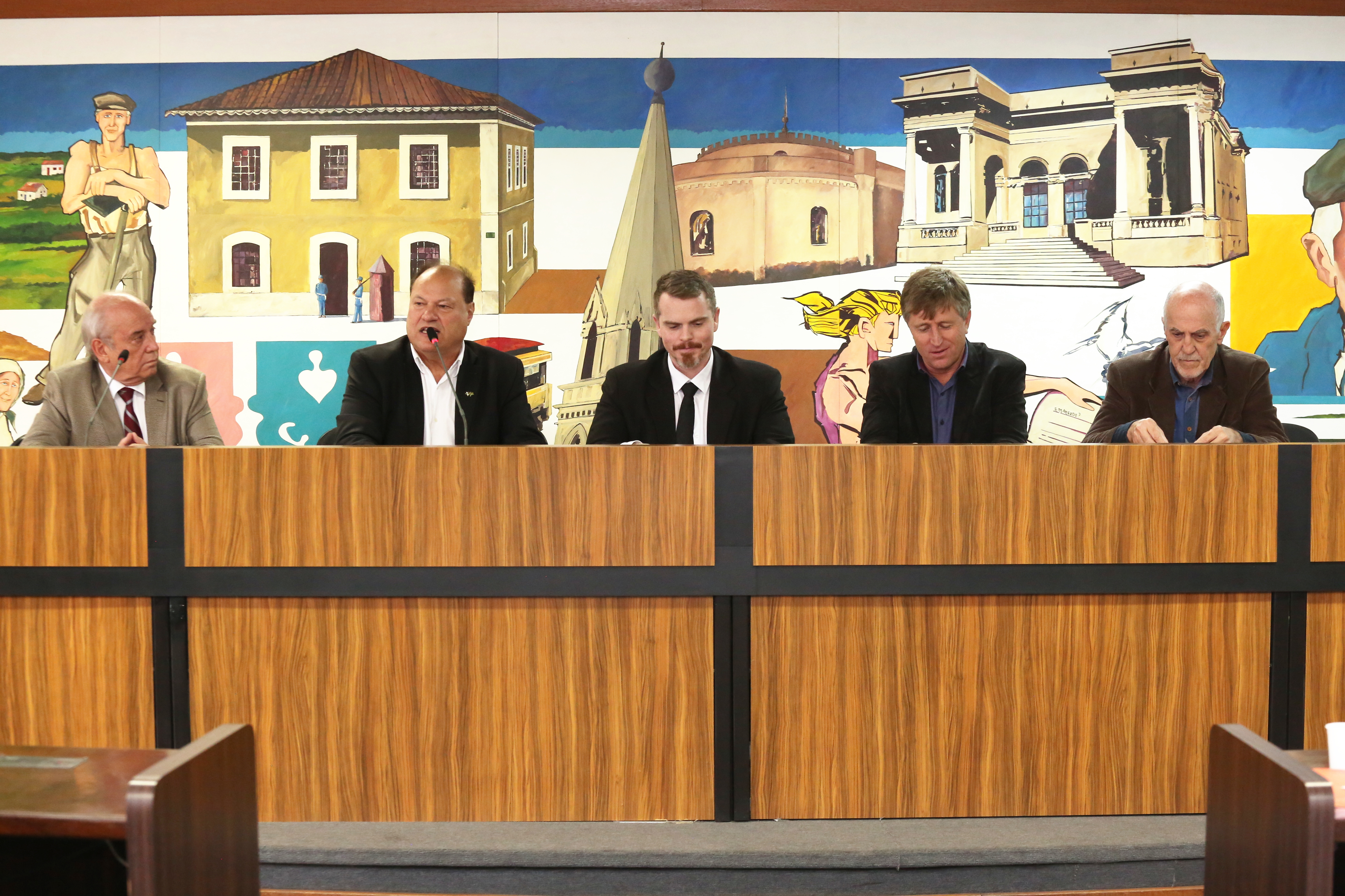 Debatidas medidas para melhorar infraestrutura viária da capital