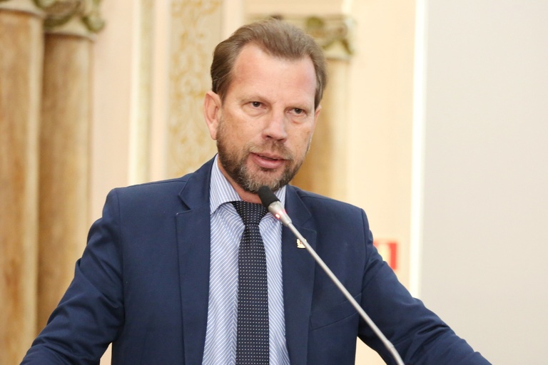 Debatidas sugestões de obras para Santa Felicidade e Pinheirinho