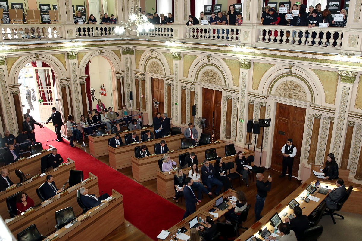 Decisão da Mesa sobre agressão terá parecer da Corregedoria