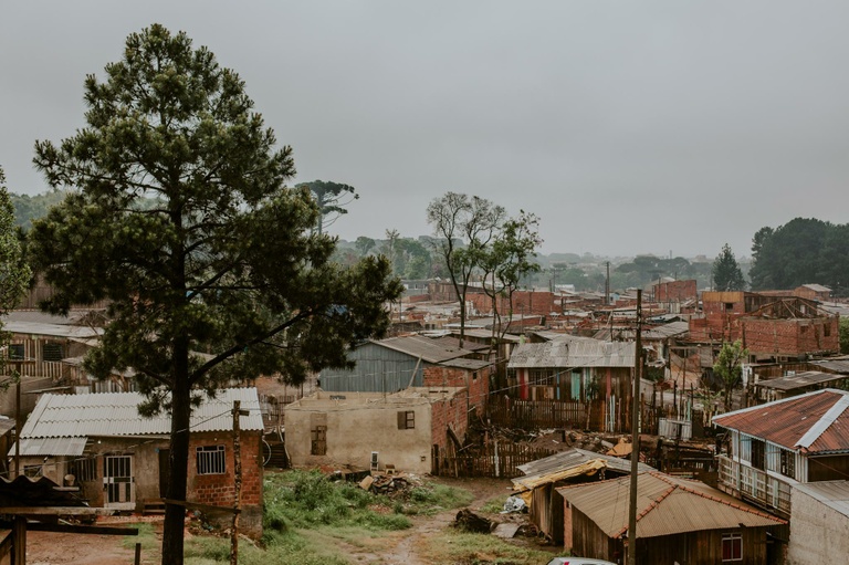 Déficit habitacional em Curitiba é tema de audiência pública