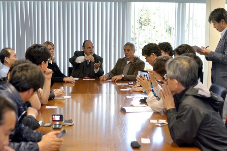 Delegação sul-coreana visita o Legislativo 