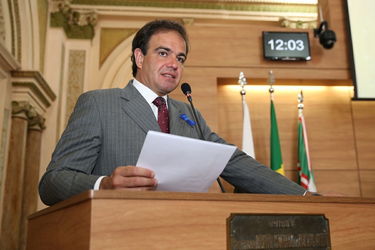 Denominação de espaço público homenageia personalidade síria