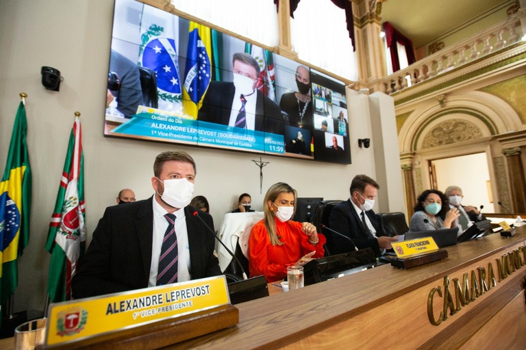 Depois das máscaras, Câmara suspende aplicação de multas da pandemia 