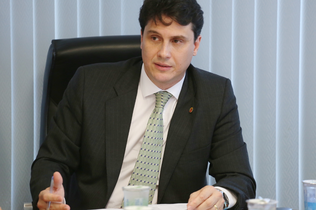 Depois de protestos, reunião de Legislação tem acesso controlado