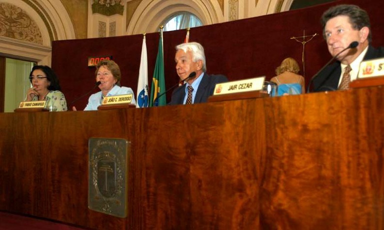 Deputada federal visita a Câmara 