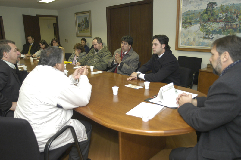Deputado estadual destaca desarmamento aos vereadores 