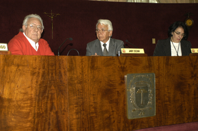 Deputado visita o Legislativo curitibano 