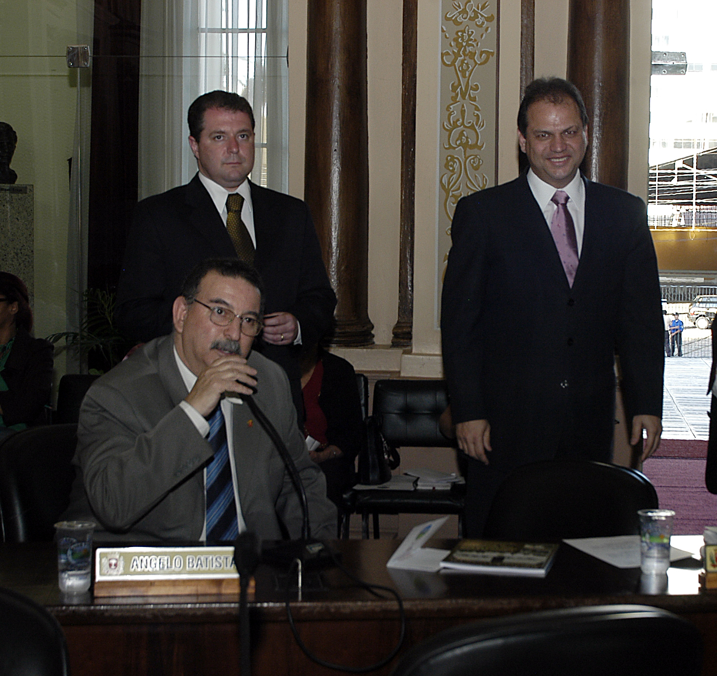 Deputado visita o Legislativo 