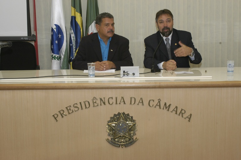 Derosso participa de encontro  de vereadores em Colombo 