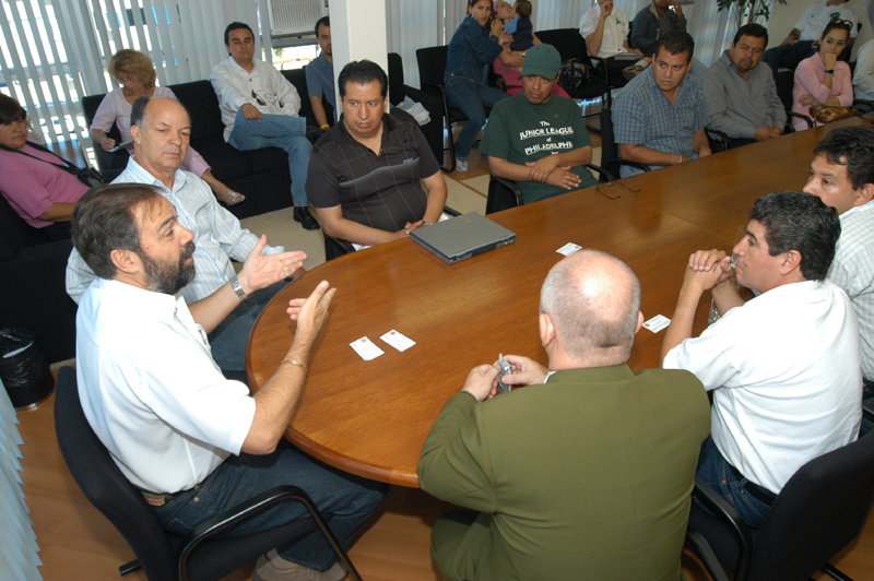 Derosso recebe comitiva mexicana 