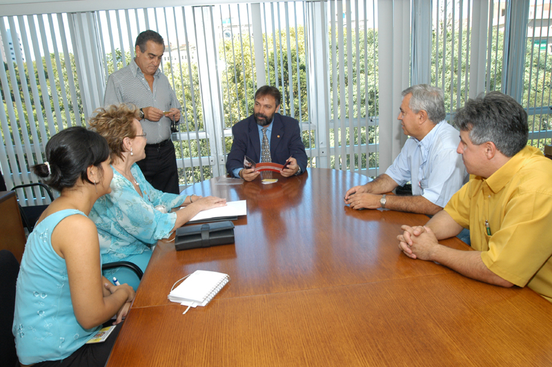 Derosso recebe entidades paranaenses premiadas 