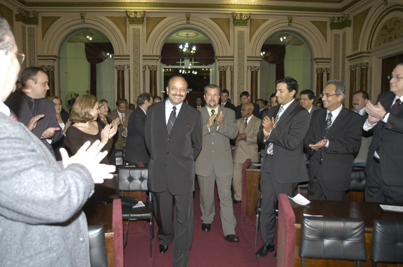Desembargador é cidadão honorário  