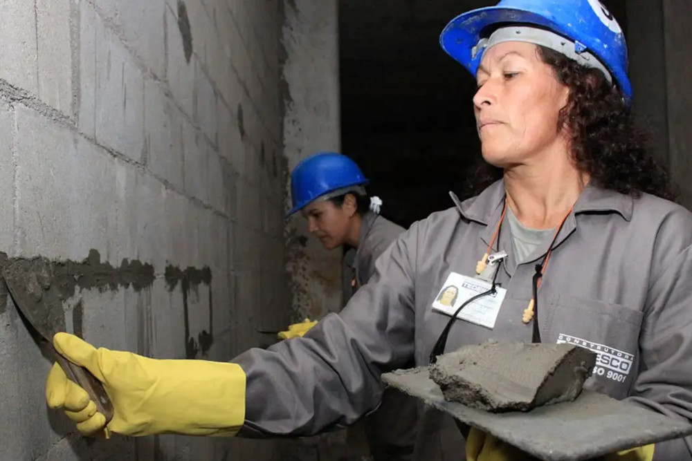 Desigualdade salarial é alvo de projeto na Câmara de Curitiba