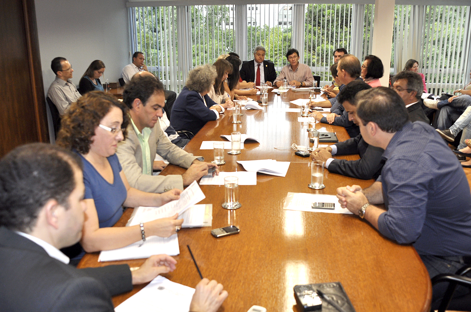 Desmembrada proposta do prefeito para reajuste aos servidores  