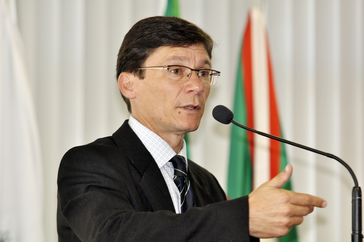 Desoneração é insuficiente para baixar tarifa, diz líder 