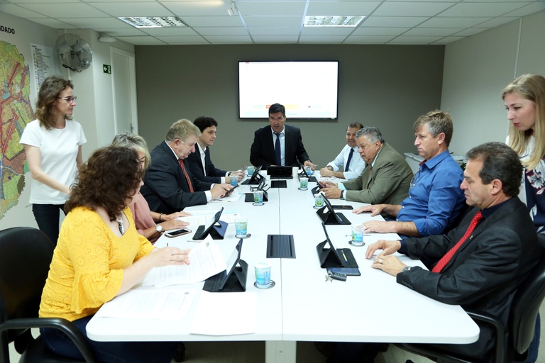 Destinação de R$ 5,7 mi para Terminal do Tatuquara apta ao plenário