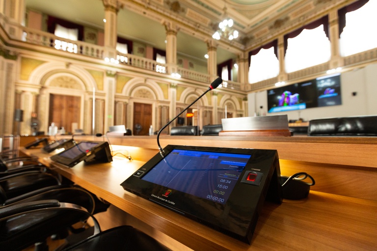 Dia da Gratidão e mais dois projetos confirmados em segundo turno